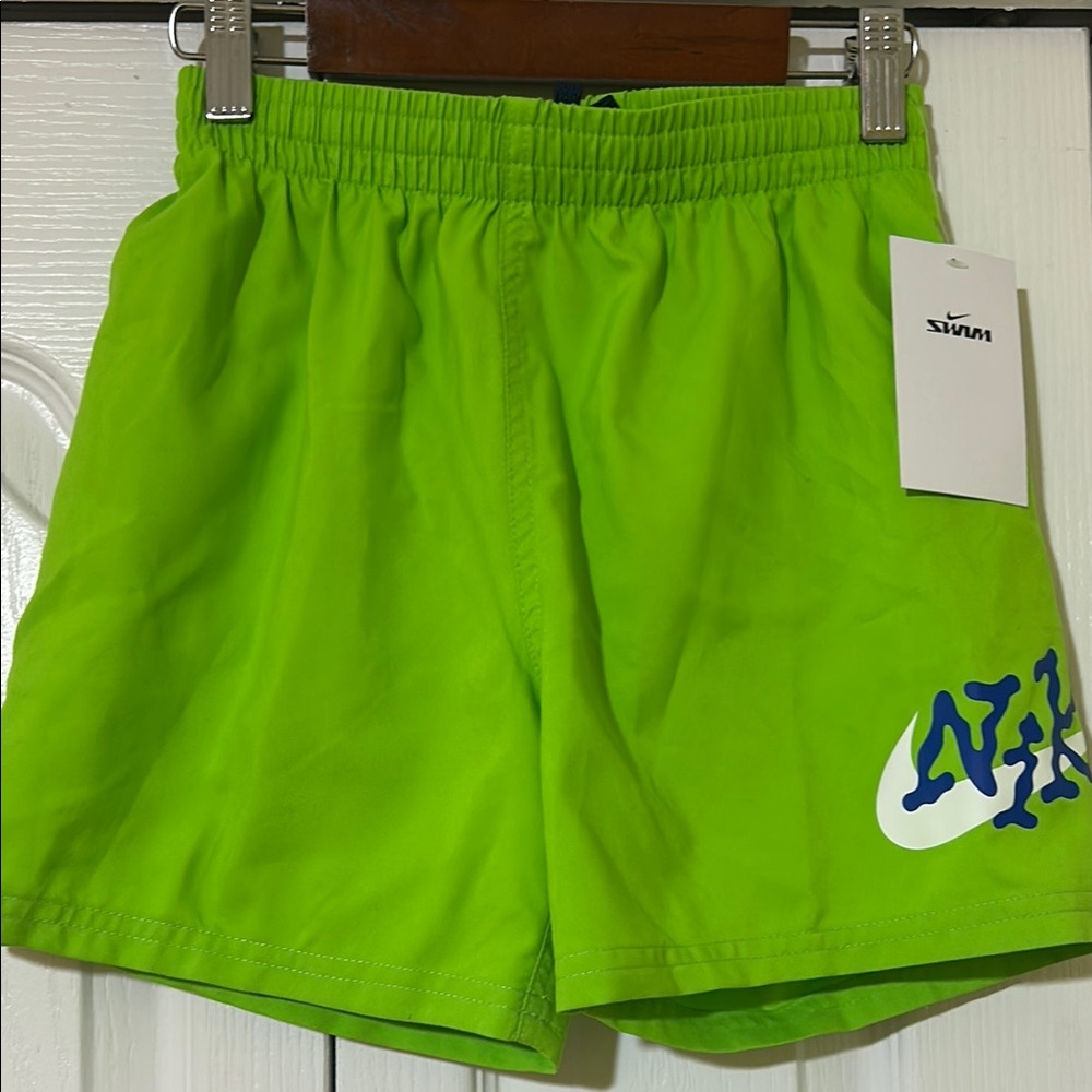 Nike boys Green Shorts